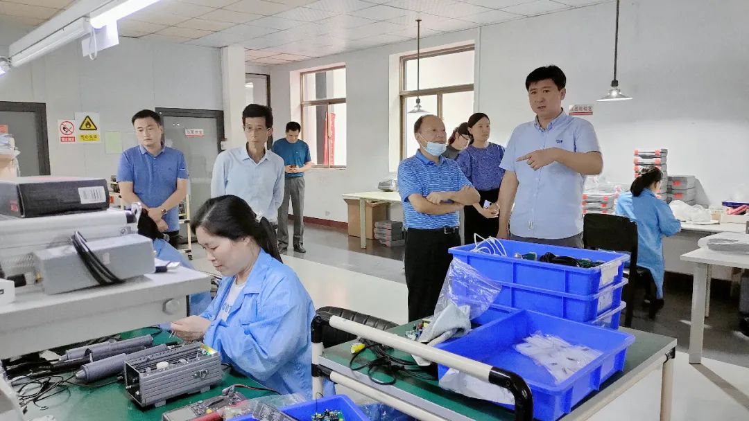 湖南省特種設備管理協會、長沙宏特公司等領導、專家一行來公司考察交流